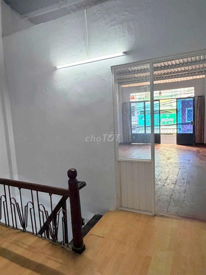 NHÀ 4 PHÒNG 4 X 15M MINH PHỤNG 