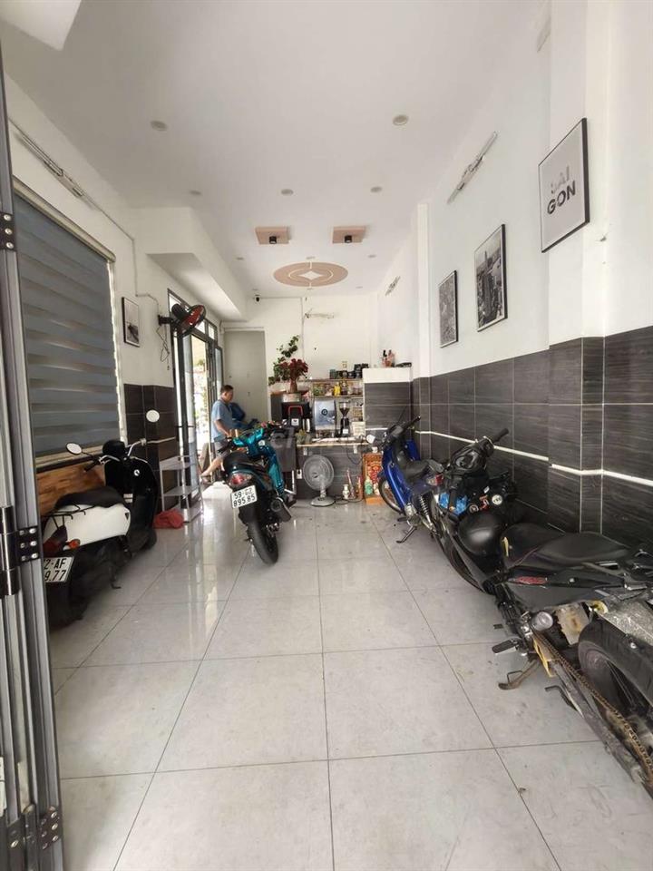 QUÁN CÀ PHÊ CĂN GÓC MẶT TIỀN ĐƯỜNG KHU TÊN LỬA