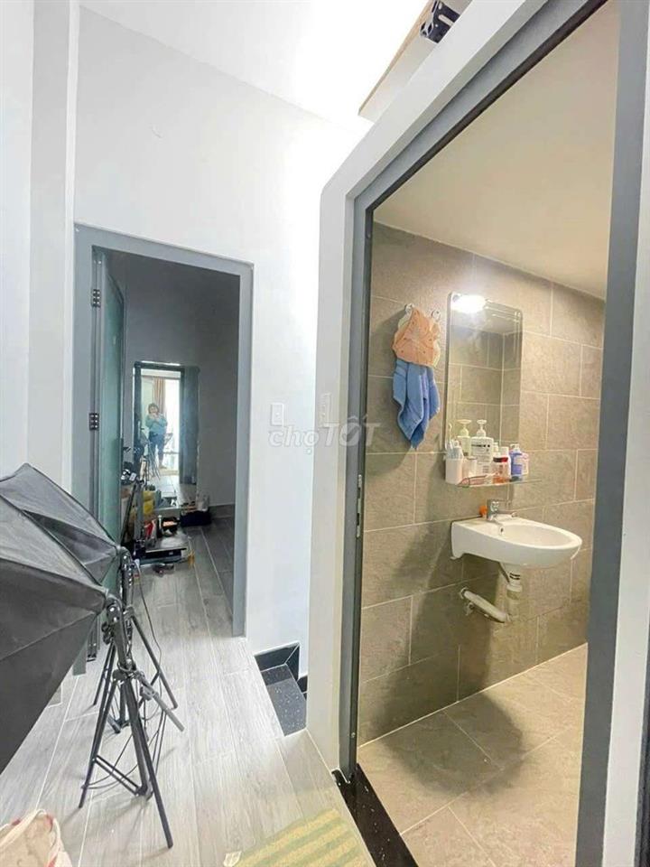 NHÀ 3 PHÒNG HẺM 4M VĨNH VIỄN 