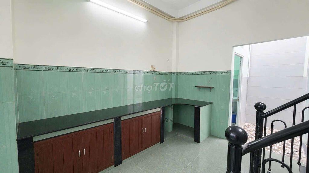 NHÀ 6 PHÒNG 4 X 20M GẦN ĐẦM SEN 