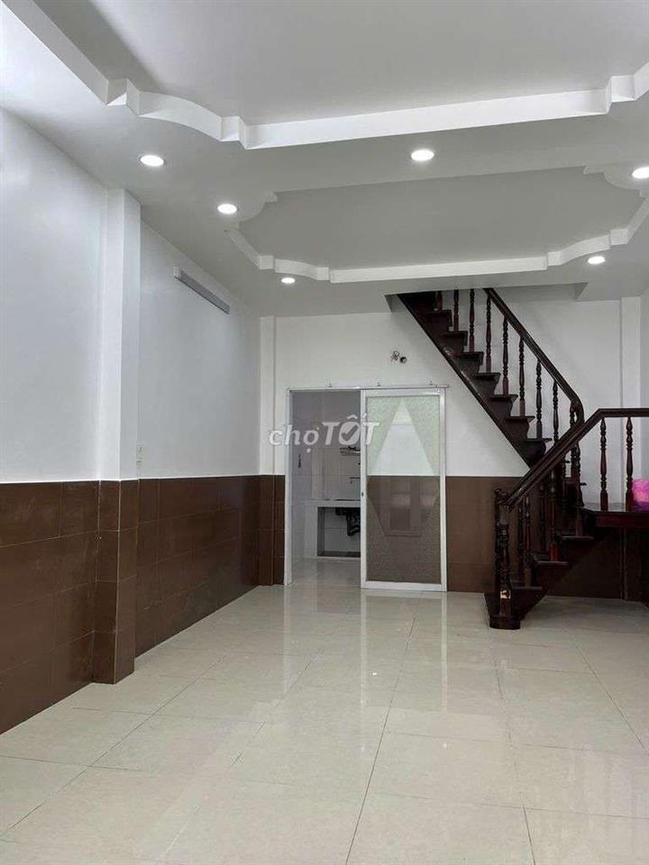 4 X 12M HẺM 4M LẠC LONG QUÂN 