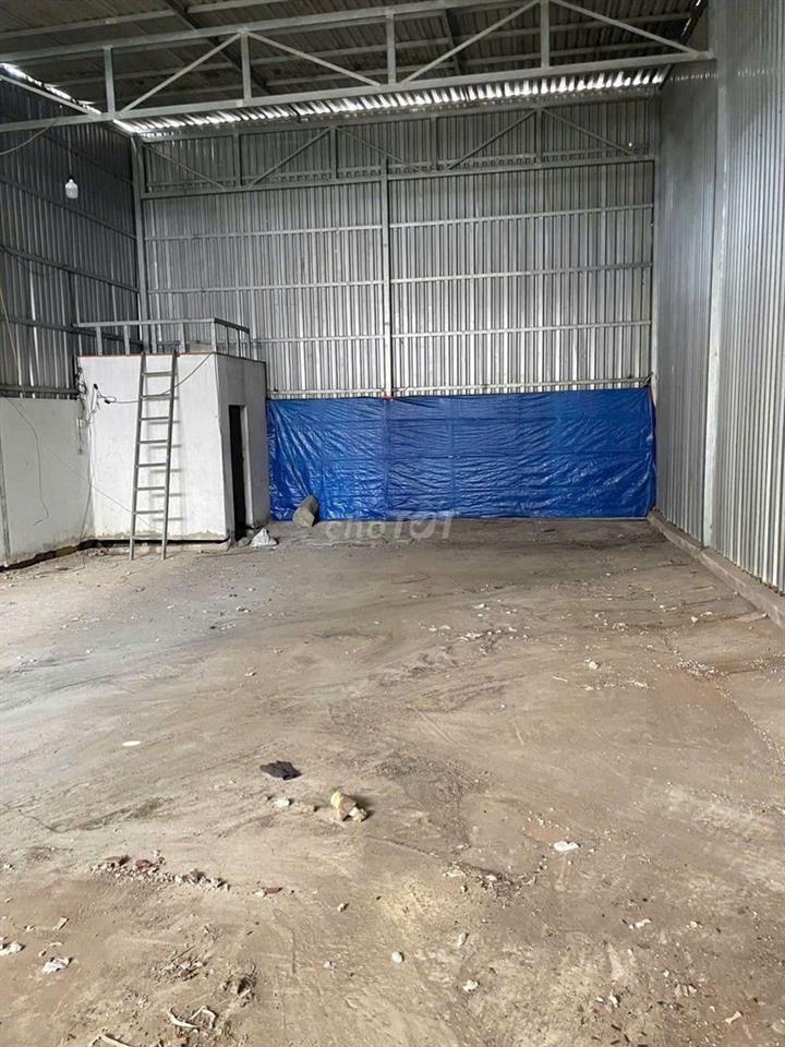 KHO 8 X 18M MẶT TIỀN ĐƯỜNG KHU BÌNH PHÚ 