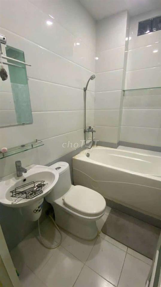 NHÀ 2 PHÒNG GẦN ĐẦM SEN 