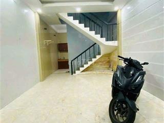 NHÀ 2 PHÒNG SÁT ĐẦM SEN 