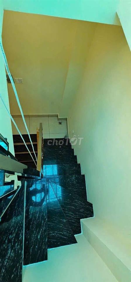 NHÀ 2 PHÒNG GẦN ĐẦM SEN 