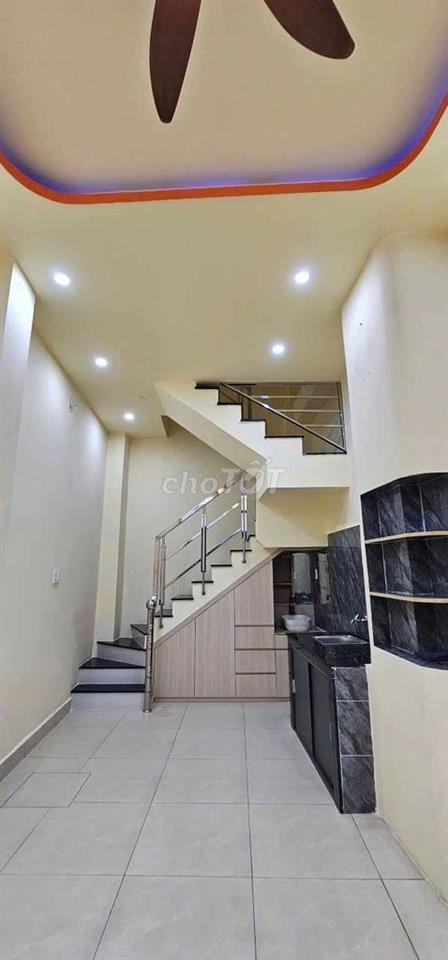 NHÀ 2 PHÒNG GẦN ĐẦM SEN 