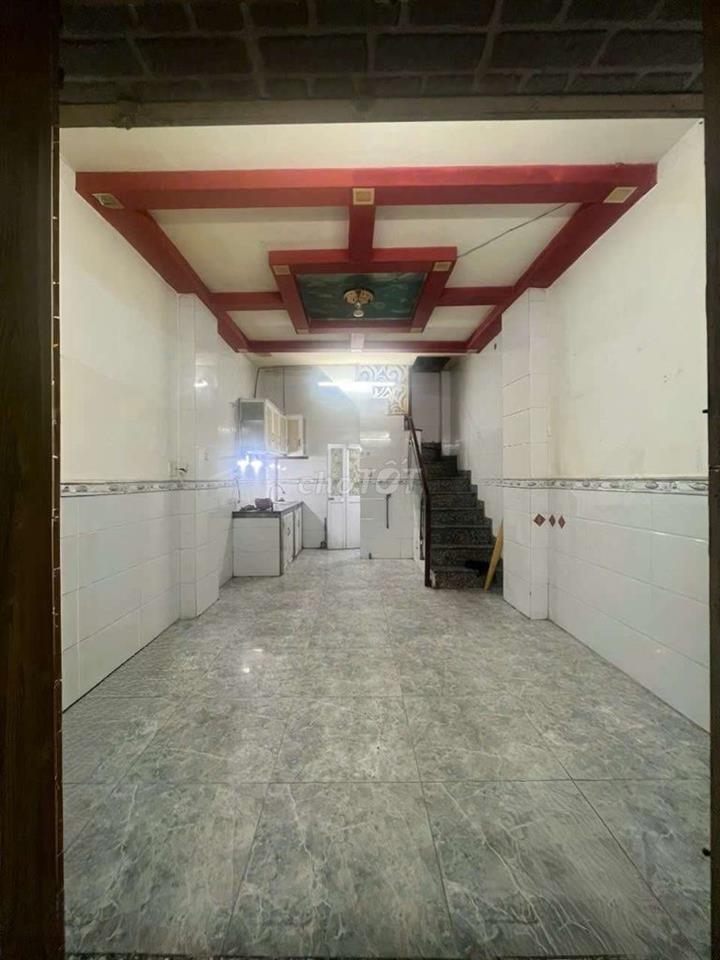 NHÀ 3 PHÒNG BUÔN BÁN OK 