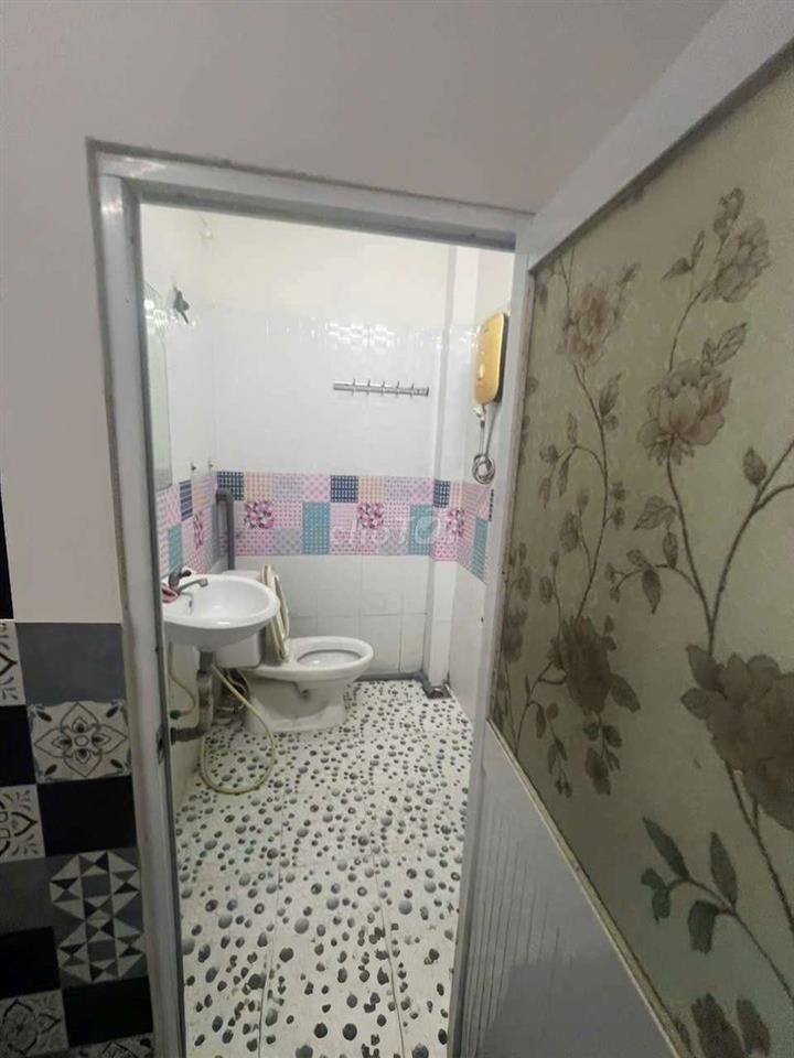 NHÀ 3 PHÒNG BUÔN BÁN OK 