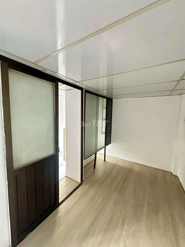 NHÀ 3 PHÒNG GẦN CHỢ HOÀ HƯNG