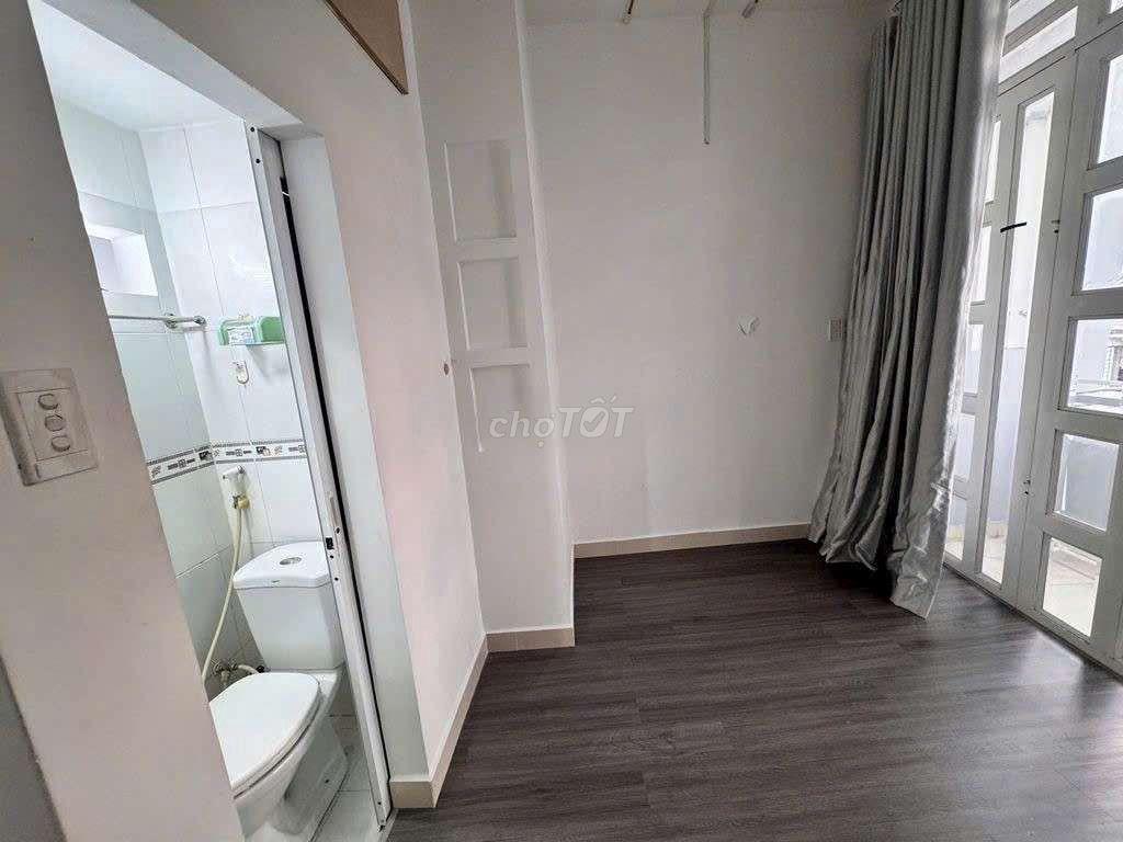 NHÀ MẶT TIỀN ĐƯỜNG HÀ TÔN QUYỀN 