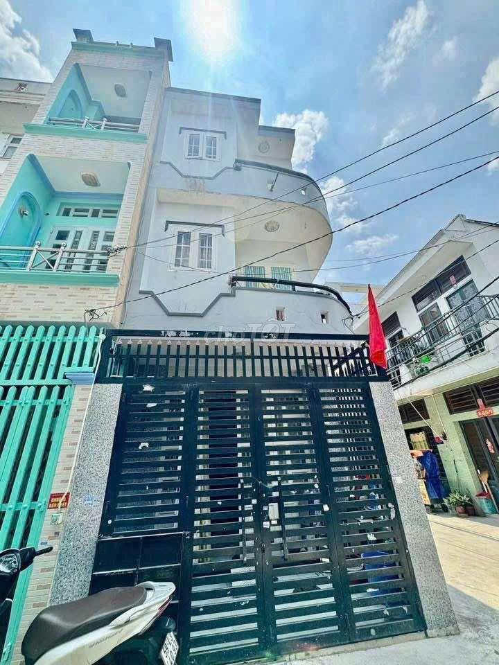CĂN GÓC 3 PHÒNG HẺM 5M BÀ HOM 