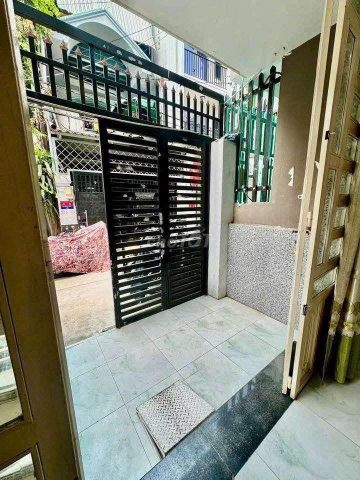 CĂN GÓC 3 PHÒNG HẺM 5M BÀ HOM 