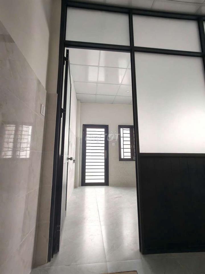 NHÀ MỚI 100% 