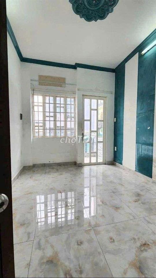 NHÀ 3 PHÒNG HẺM 6M LẠC LONG QUÂN 