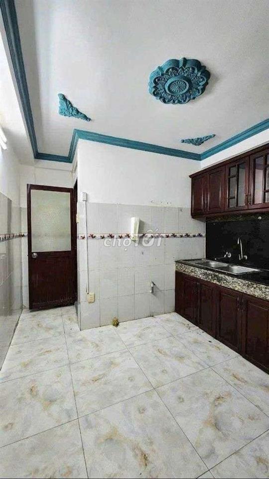 NHÀ 3 PHÒNG HẺM 6M LẠC LONG QUÂN 