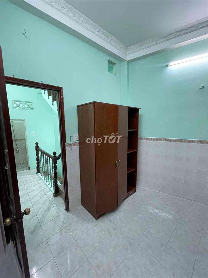 NHÀ VỊ TRÍ KINH DOANH BUÔN BÁN OK 