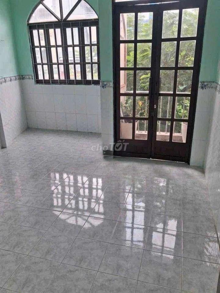 NHÀ VỊ TRÍ KINH DOANH BUÔN BÁN OK 