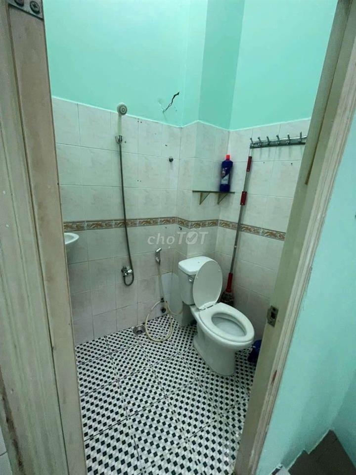 NHÀ VỊ TRÍ KINH DOANH BUÔN BÁN OK 