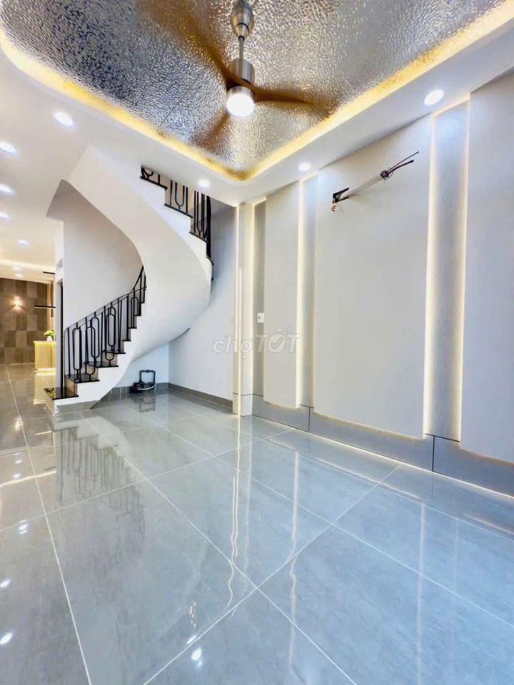 NHÀ MẶT TIỀN ĐƯỜNG 4 PHÒNG FULL NỘI THẤT 