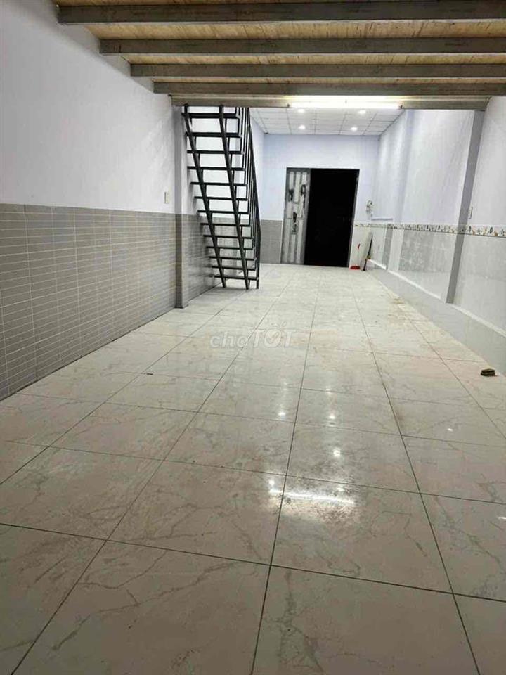 Nhà như hình - 4x17M - 5tr/ tháng
