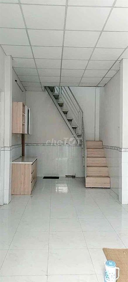 Nhà liên khu 4-5 ( 4x10M ) 1 lầu 4tr/ tháng