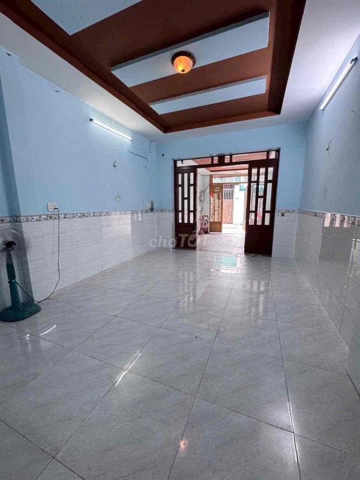 Nhà 1/ hẻm xe tải 4x20M - 3 phòng - 7tr/ tháng