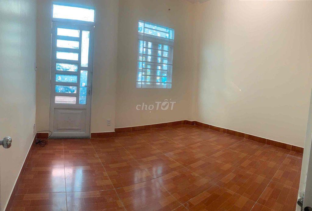 Nhà liên khu 5-6 ( 2pn- 2wc ) 7,5tr/ tháng