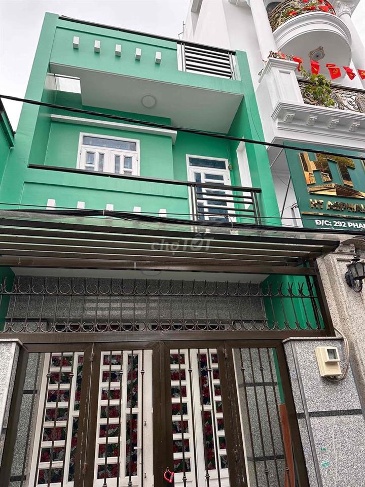 Nhà liên khu 5-6 ( 2pn- 2wc ) 7,5tr/ tháng