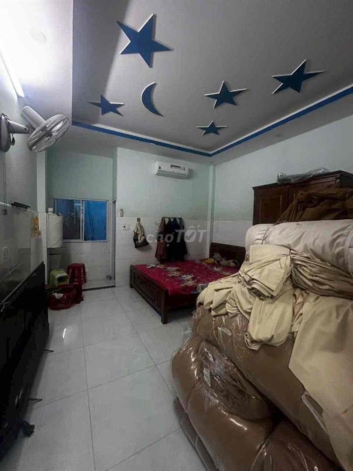 Nhà liên khu 5-6 ( 4x12M ) 2 phòng ngủ