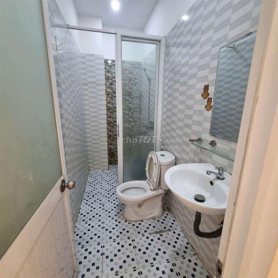 Cho thuê nhà hẻm Hương Lộ 2: 4.5mx15m 1 trệt 3 lầu, 4PN 3WC