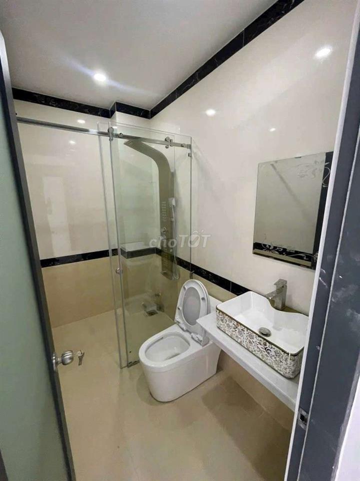 Cho thuê nhà đường 18B_ Mã Lò: 4mx15m đúc 1 lửng 3 lầu, 5PN 5WC