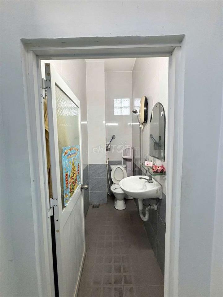 Cho thuê nhà hẻm 62 đường Ao Đôi: 4mx10m 1 trệt 2 lầu, 4PN 3WC