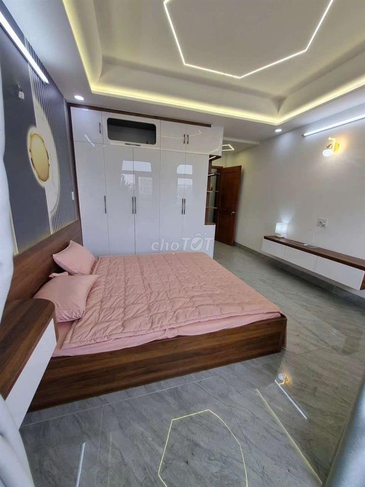Nhà 1 / Hương Lộ 2 có thang máy: 4mx17m 1 lửng 3 lầu, 5PN 7WC