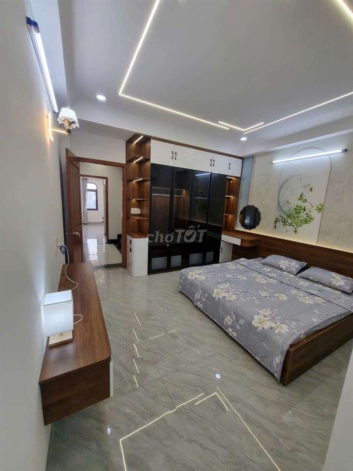 Nhà 1 / Hương Lộ 2 có thang máy: 4mx17m 1 lửng 3 lầu, 5PN 7WC