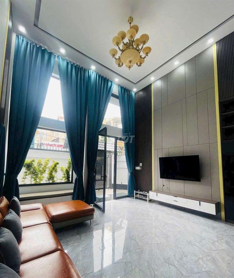 Cho thuê biệt thự góc full nội thất dt 10*20m