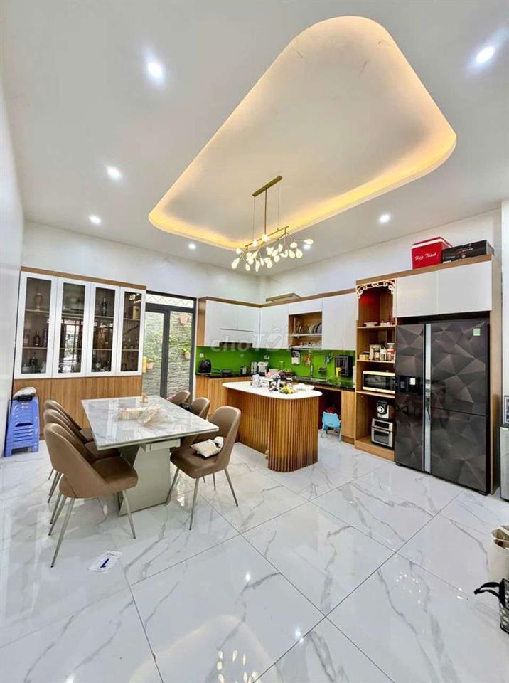 Cho thuê nhà full nội thất khu ao sen dt 5*20m