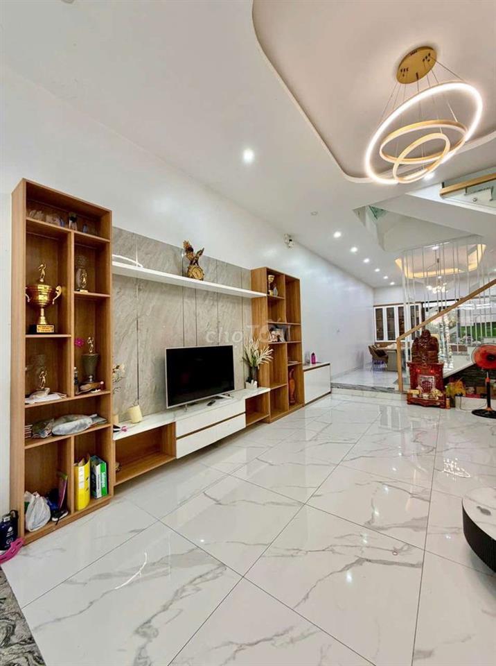 Cho thuê nhà full nội thất khu ao sen dt 5*20m