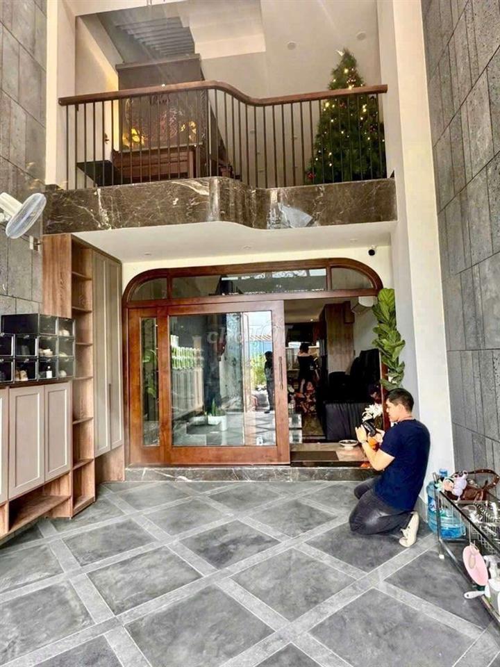 Cho thuê nhà full nội thất giáp tên lửa 
