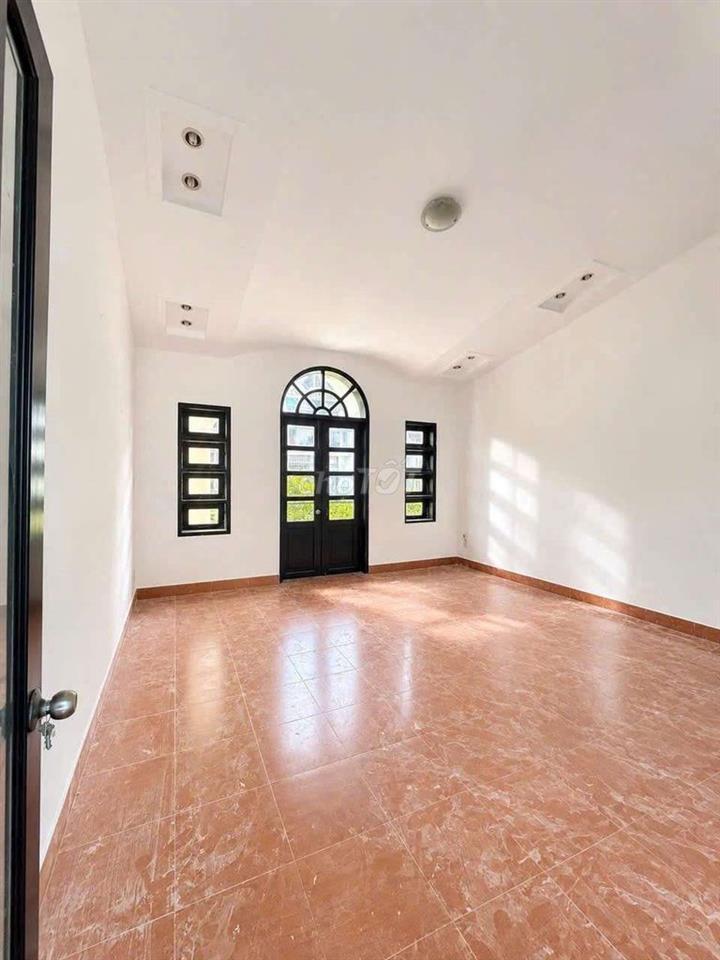 Cho thuê biệt thự khu tên lửa dt 10*20m