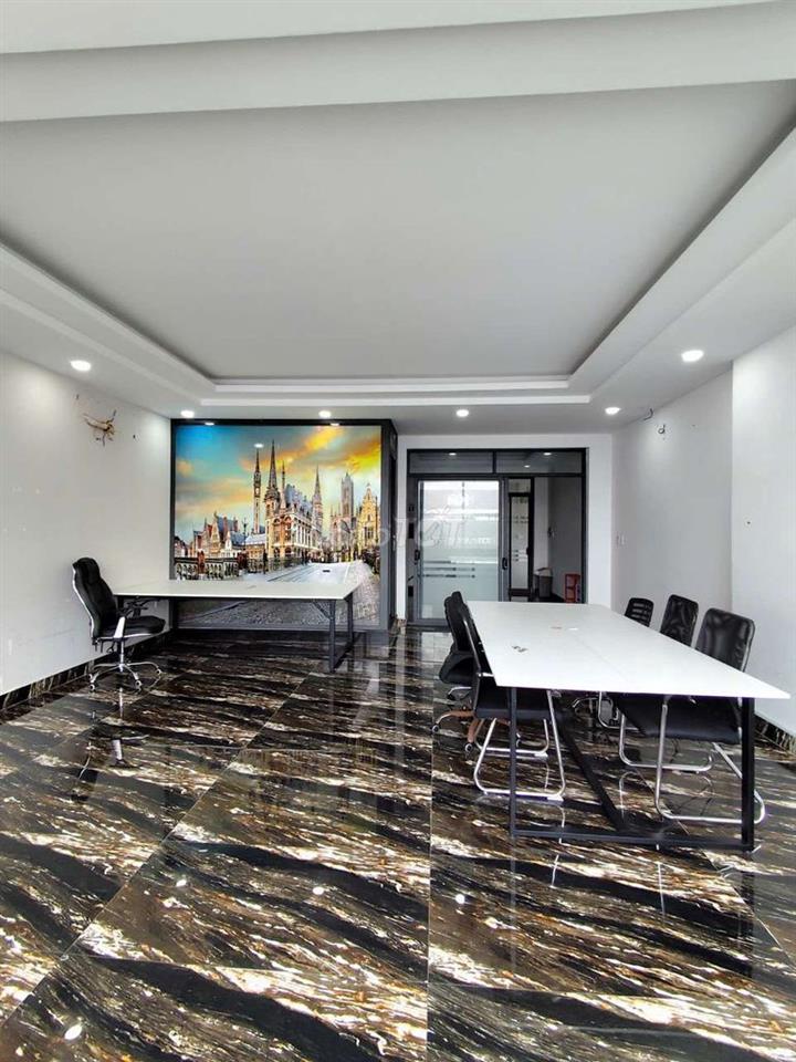 Cho thuê nhà MTKD tên lửa dt 6*20m có hầm