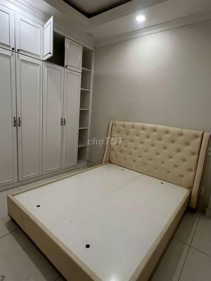 Cho thuê nhà đẹp khu tên lửa dt 5*20m