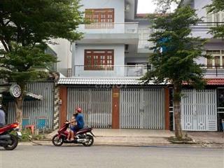 Cho thuê biệt thự gần siêu thị đt 7*20m 