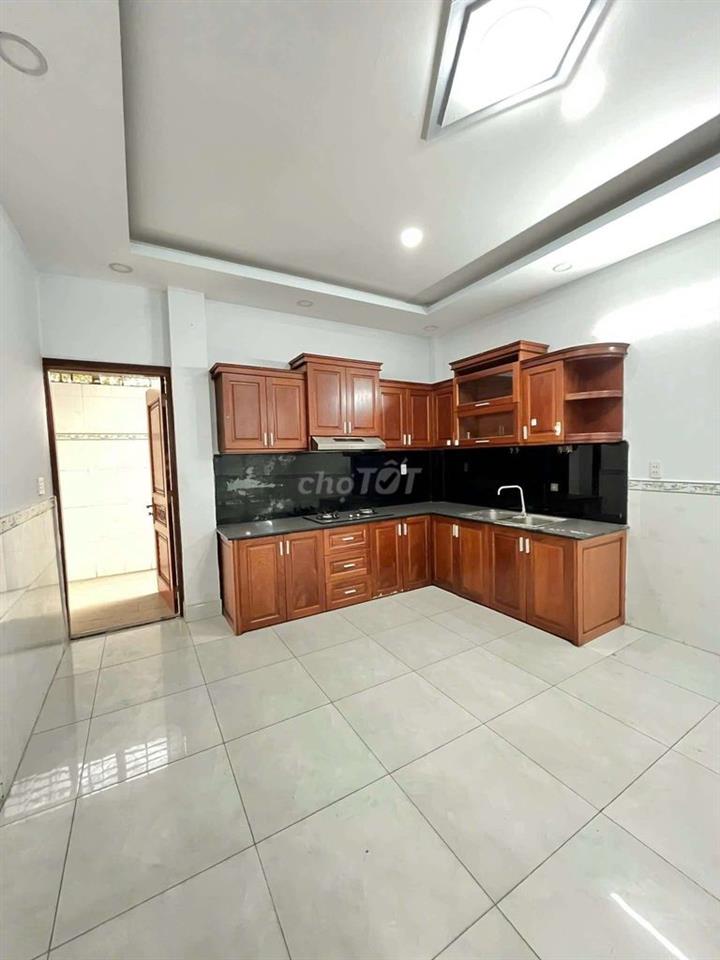 Cho thuê biệt thự gần siêu thị đt 7*20m 