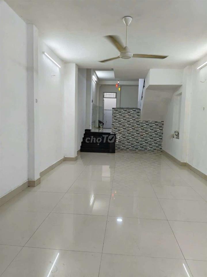 Cho thuê MTNB khu tên lửa dt 4*20m