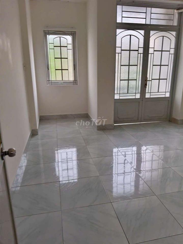 Cho thuê MTNB khu tên lửa dt 4*20m