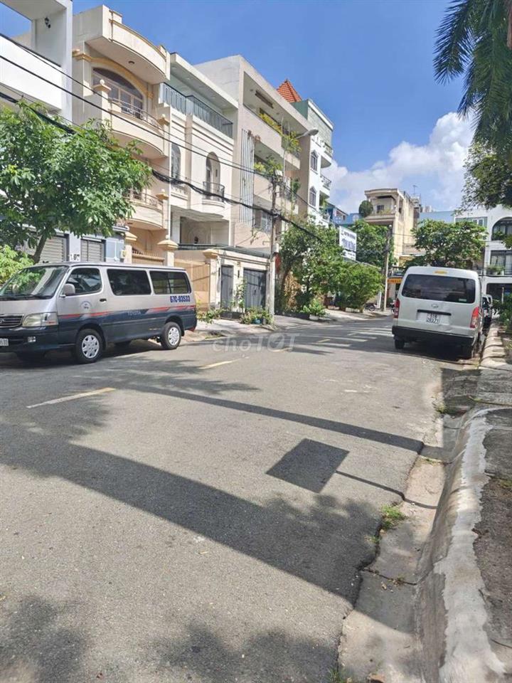 Cho thuê nhà full nội thất dt 6*20m