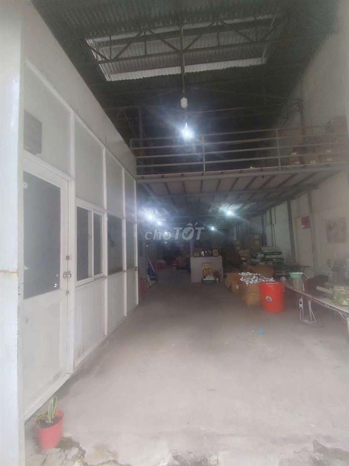 Cho thuê kho khu tên lửa có  gác lửng dt 8*25m 