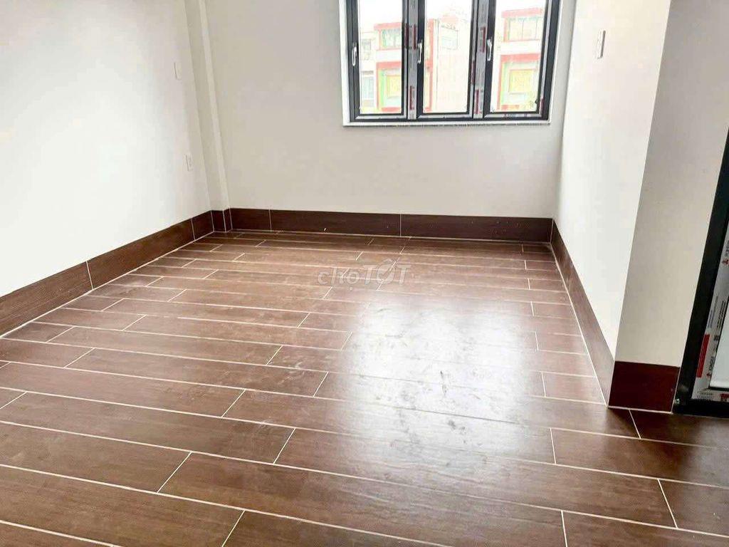 Cho thuê nhà mới tinh giáp tên lửa dt 5*20m