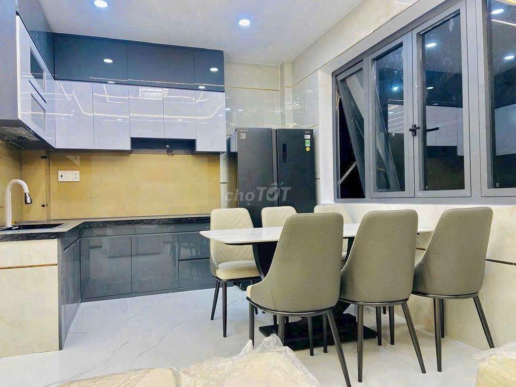 Cho thuê nhà mới full nội thất đt 6*10m