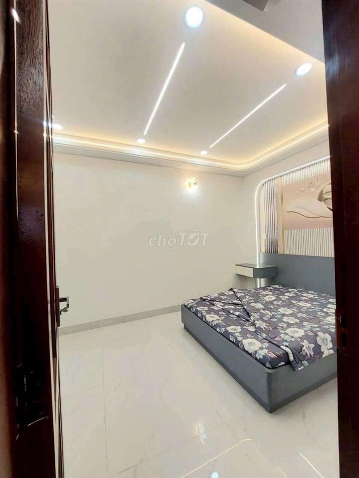 Cho thuê nhà mới full nội thất đt 6*10m